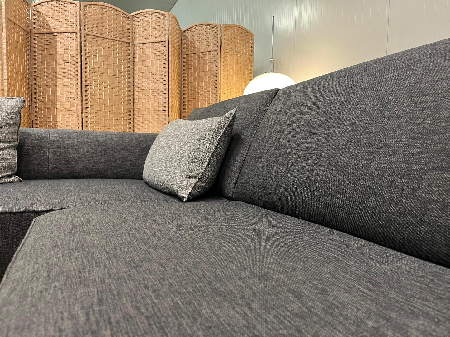 Design on Stock Bloq Hoekbank + Hocker – NP: €7.500