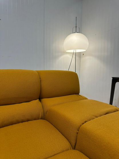 NIEUWSTAAT B&B Italia Tufty Time  Okergeel - NP: €27.500