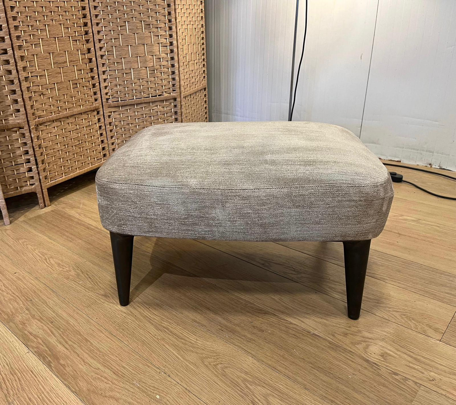 NIEUWSTAAT Minotti Aston Hocker + GARANTIE NP €1750
