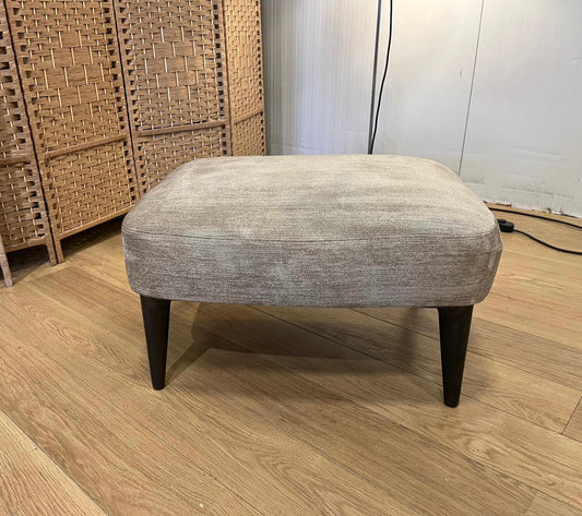 NIEUWSTAAT Minotti Aston Hocker + GARANTIE NP €1750