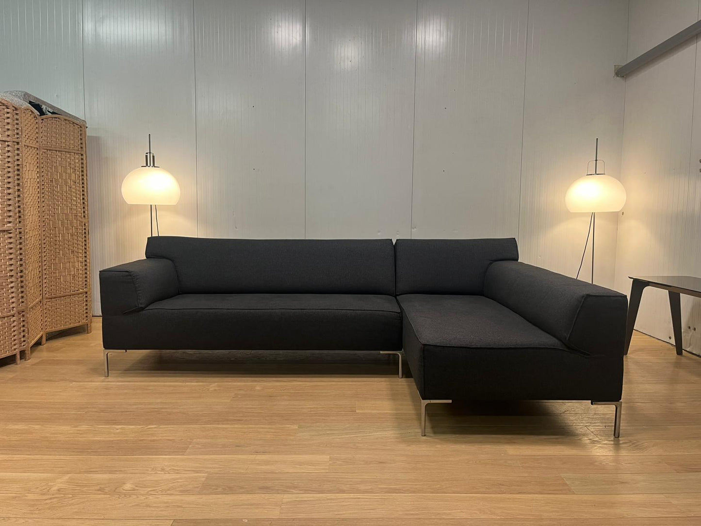 Design on Stock Bloq Hoekbank - NP: €7.500
