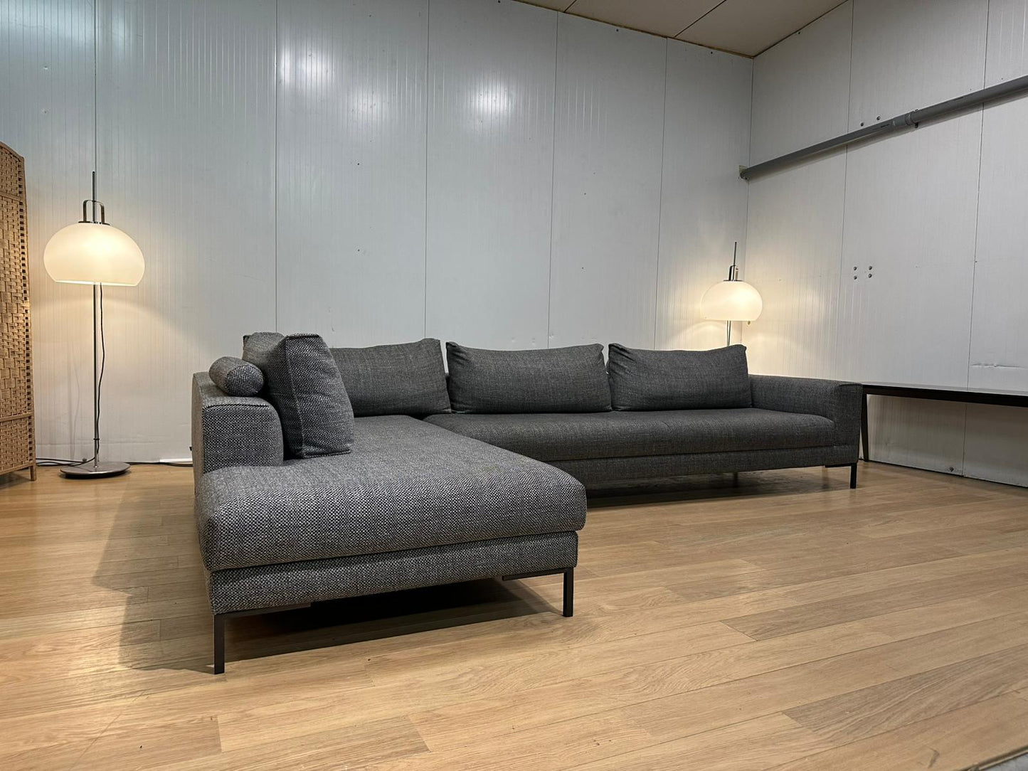 ZGAN Design on Stock Aikon Hoekbank + GARANTIE NP €8750