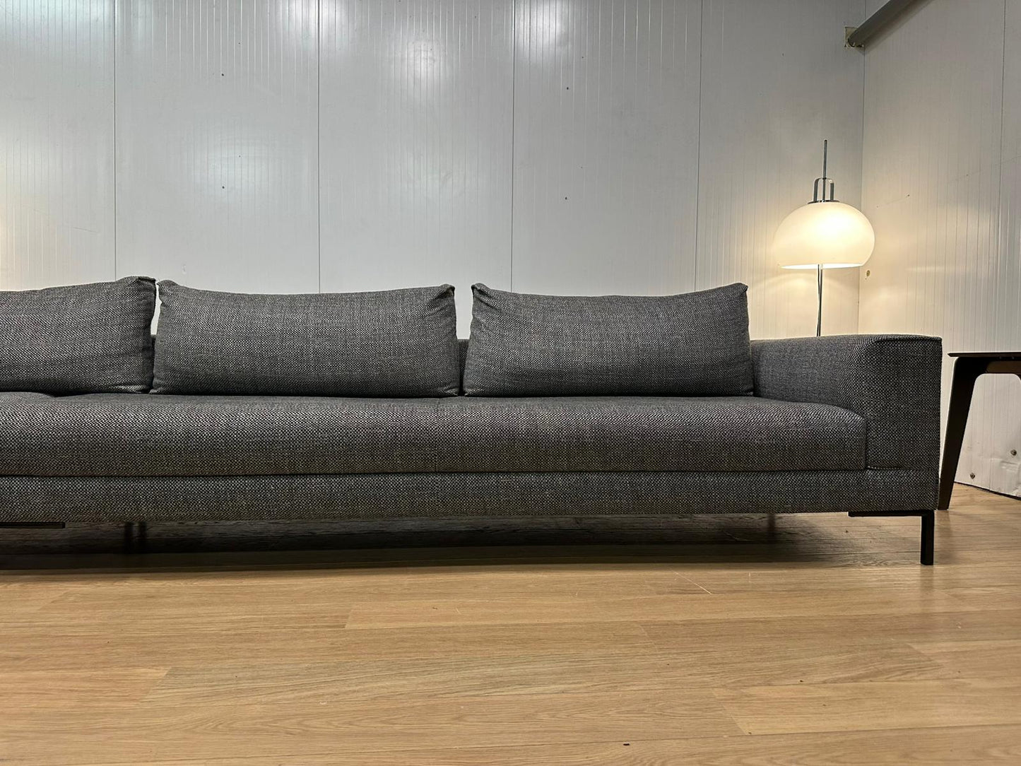 ZGAN Design on Stock Aikon Hoekbank + GARANTIE NP €8750