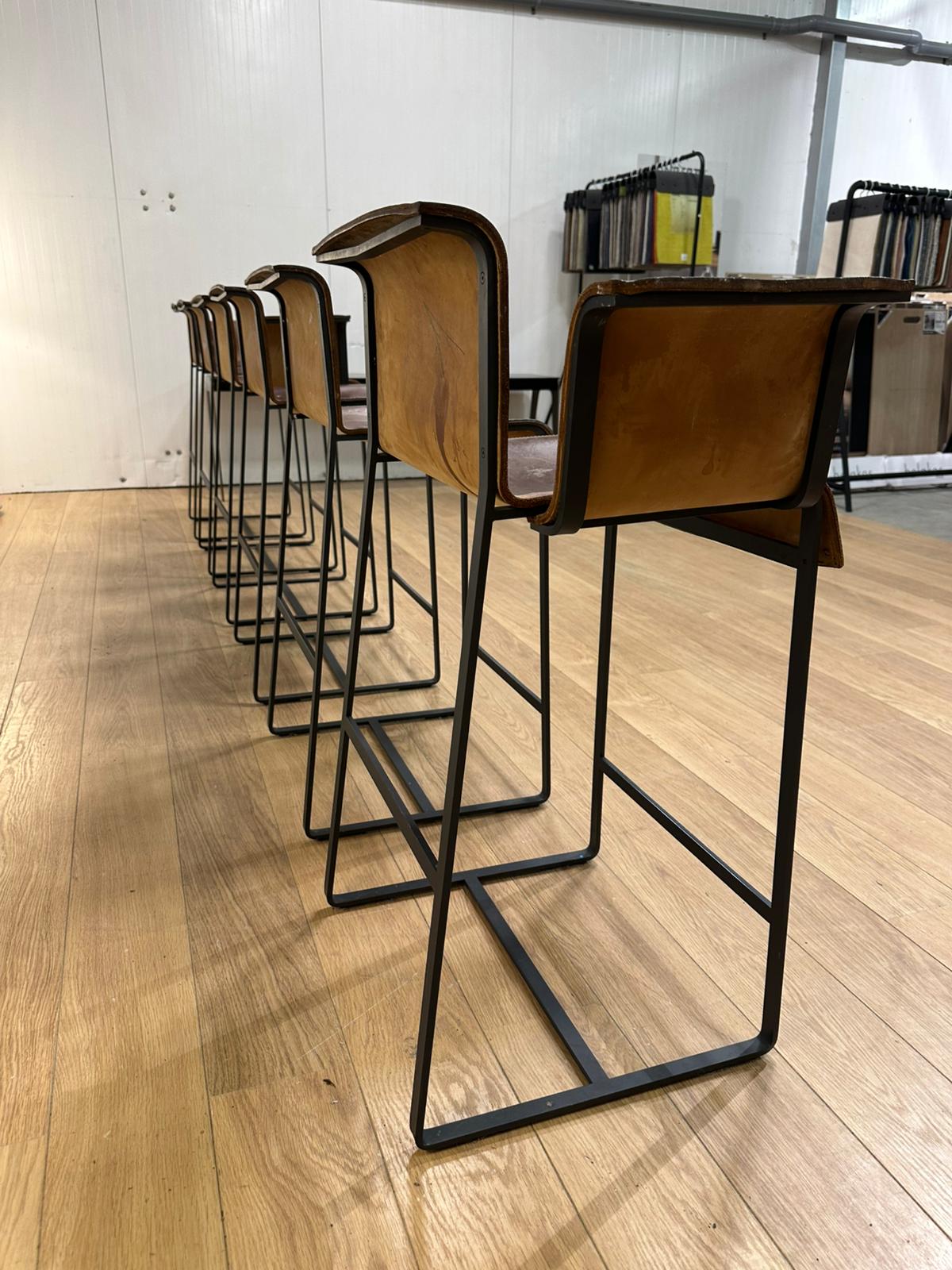 QLIV Founded Stoelen 6x / Barkruk Set NP €7500