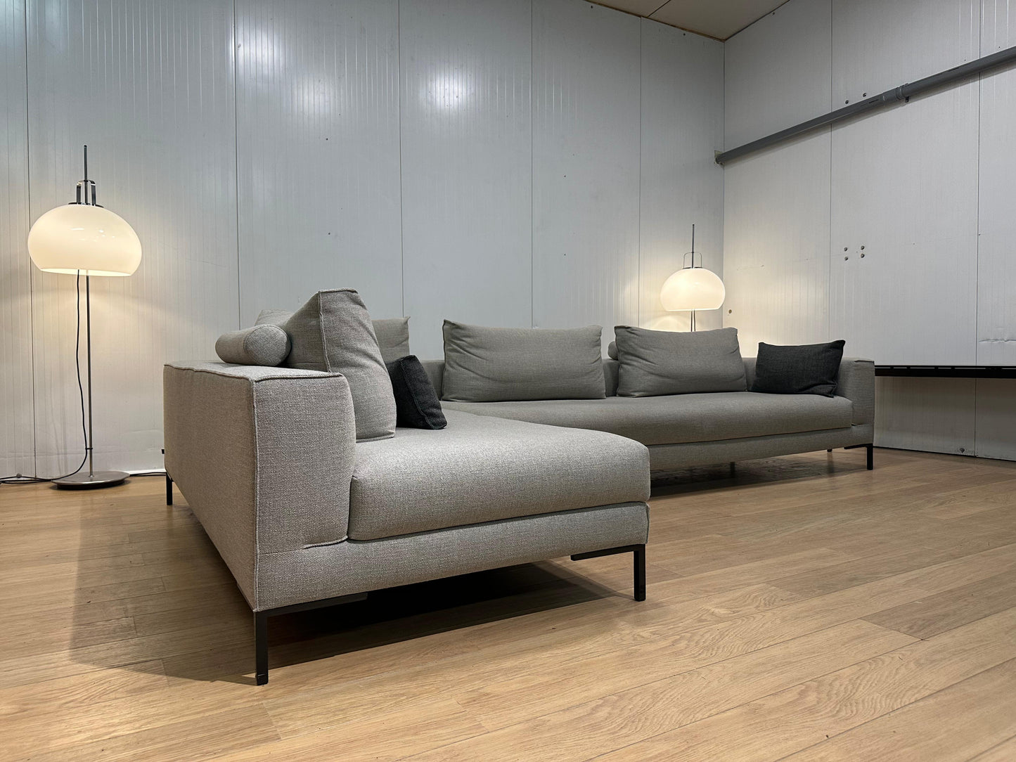 ZGAN Design on Stock Aikon Hoekbank + GARANTIE NP €8950