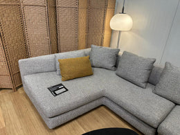 NIEUWSTAAT Minotti Granville Hoekbank NP €30.000 + GARANTIE