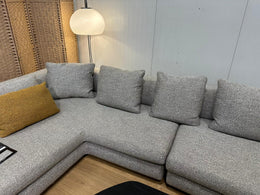 NIEUWSTAAT Minotti Granville Hoekbank NP €30.000 + GARANTIE