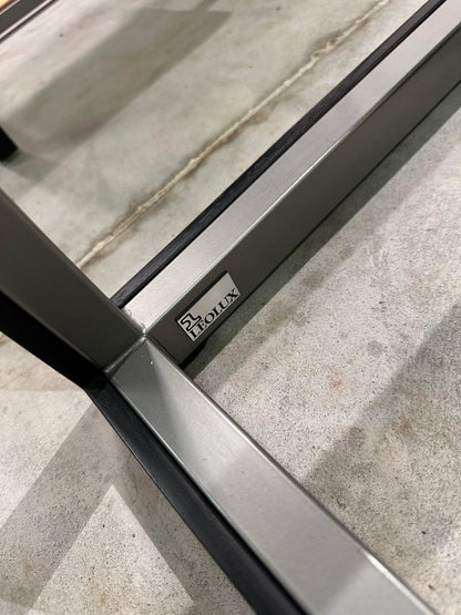 NIEUWSTAAT Leolux Window Tafel NP €3500 + GARANTIE