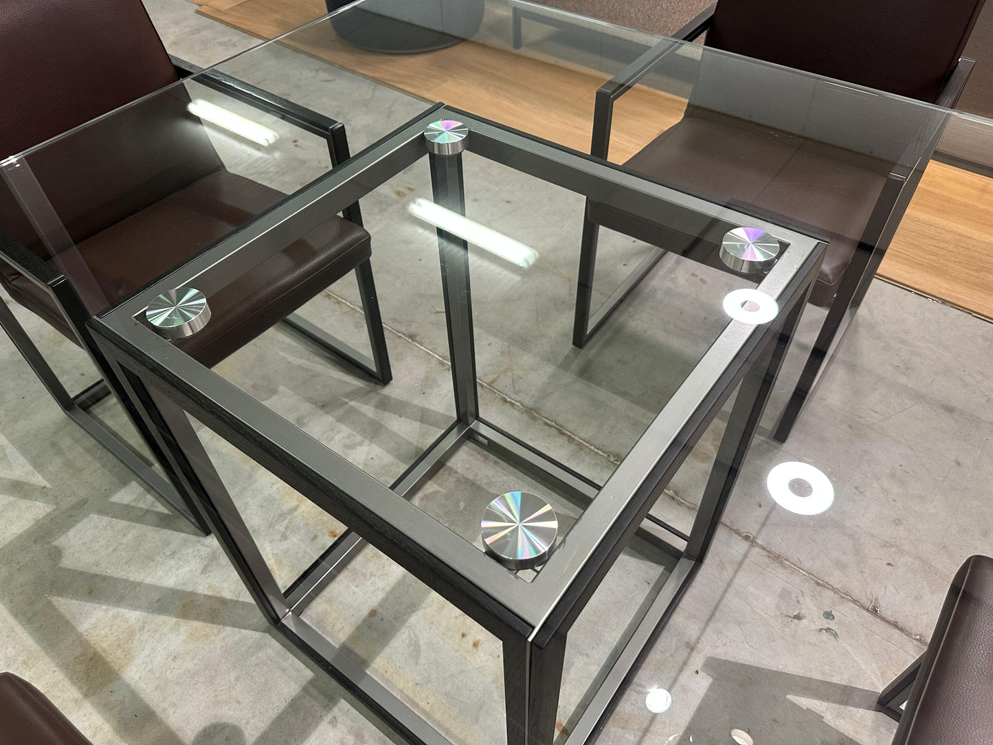 NIEUWSTAAT Leolux Window Tafel NP €3500 + GARANTIE