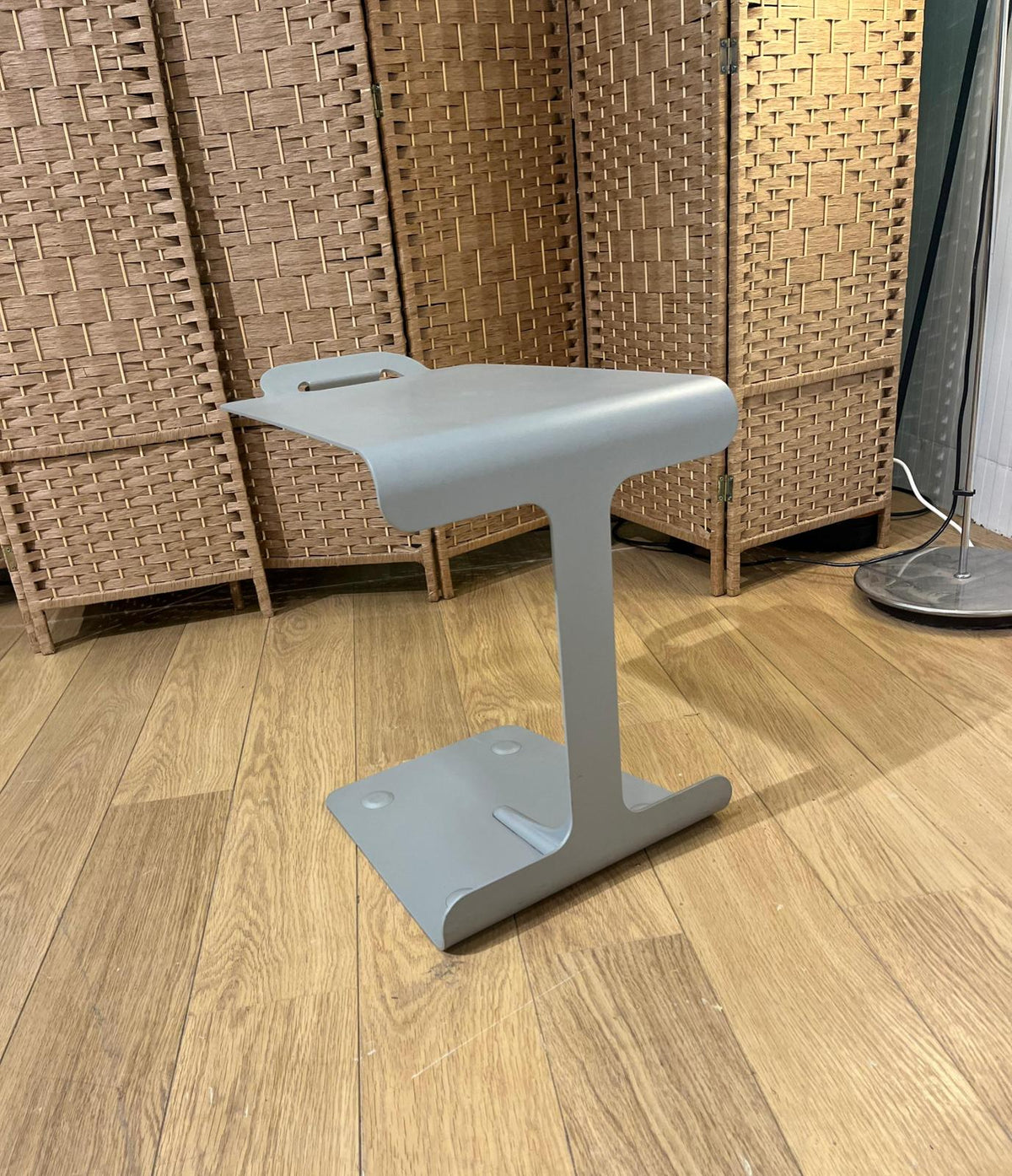 Design on Stock T-Tray Bijzettafel Grijs Design