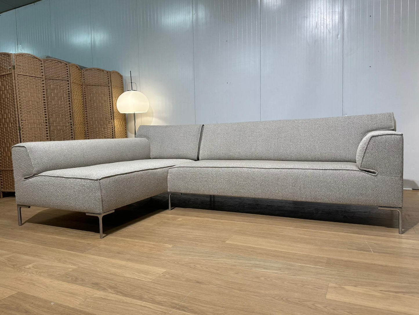 NIEUW GESTOFFEERD Design on Stock Bloq Hoekbank