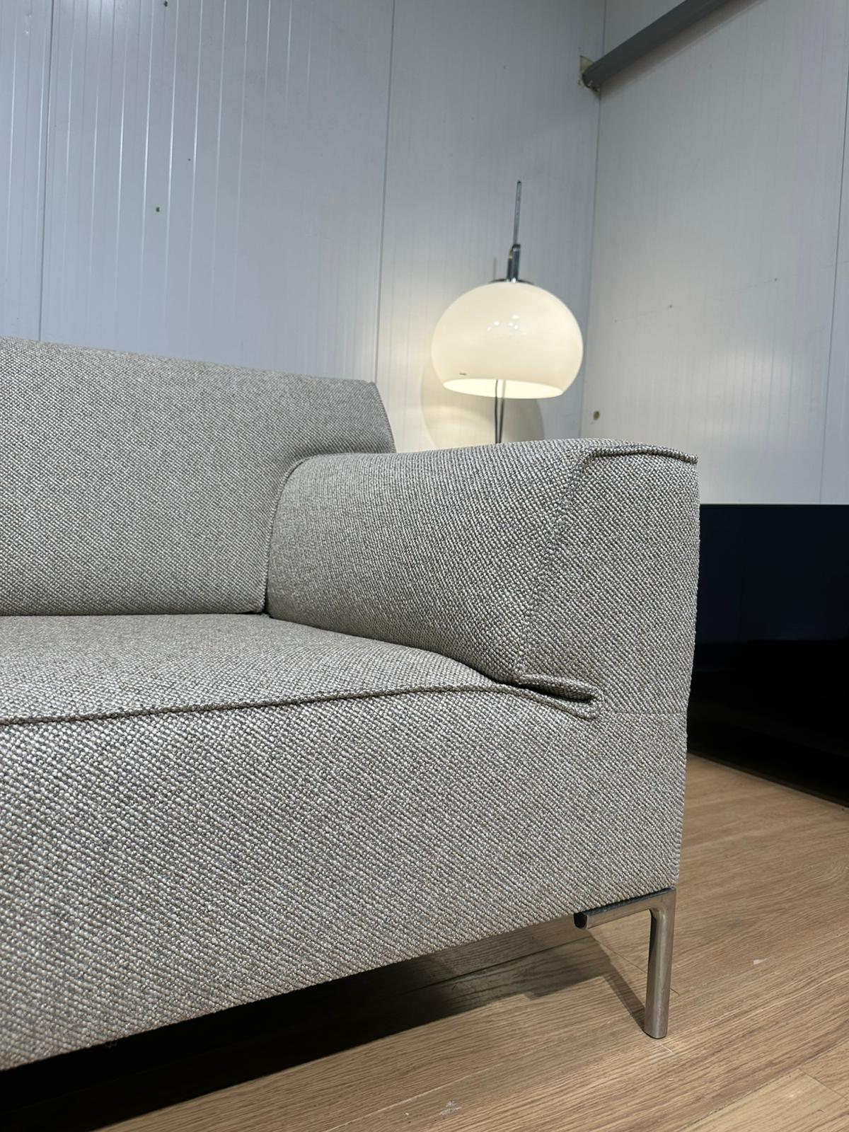 NIEUW GESTOFFEERD Design on Stock Bloq Hoekbank