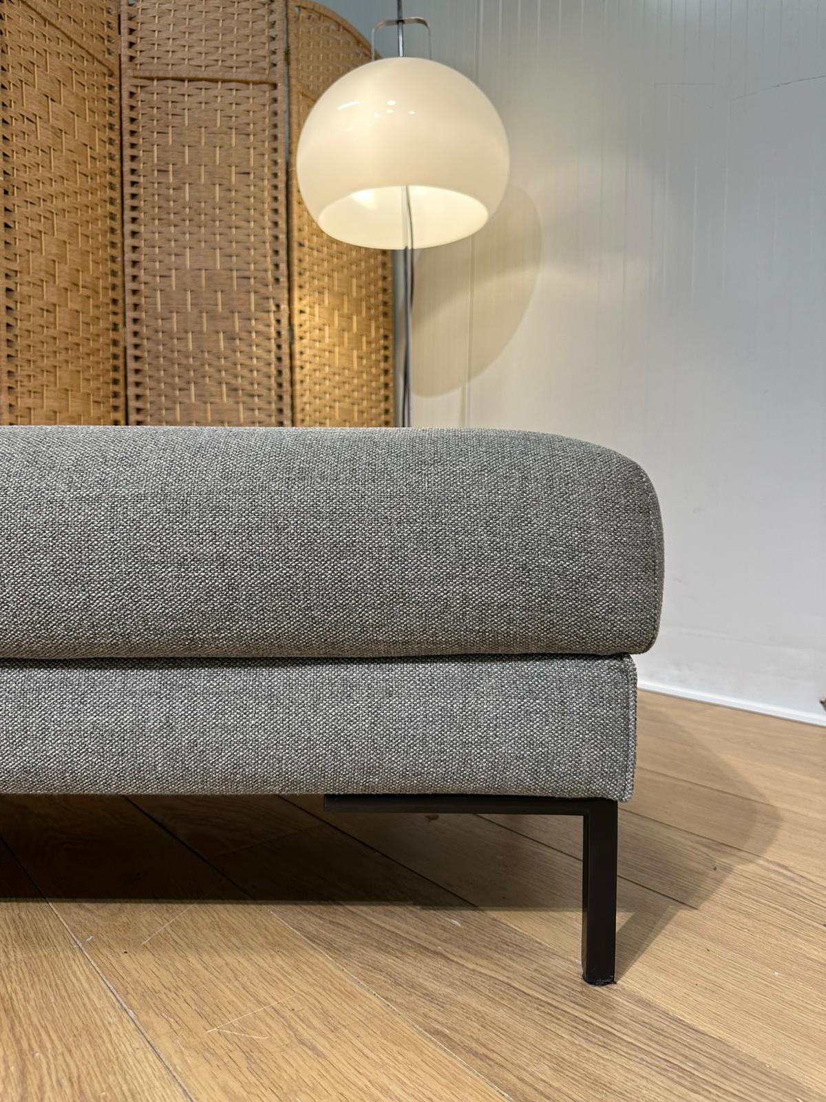 NIEUWSTAAT Design on Stock Aikon Hocker + GARANTIE