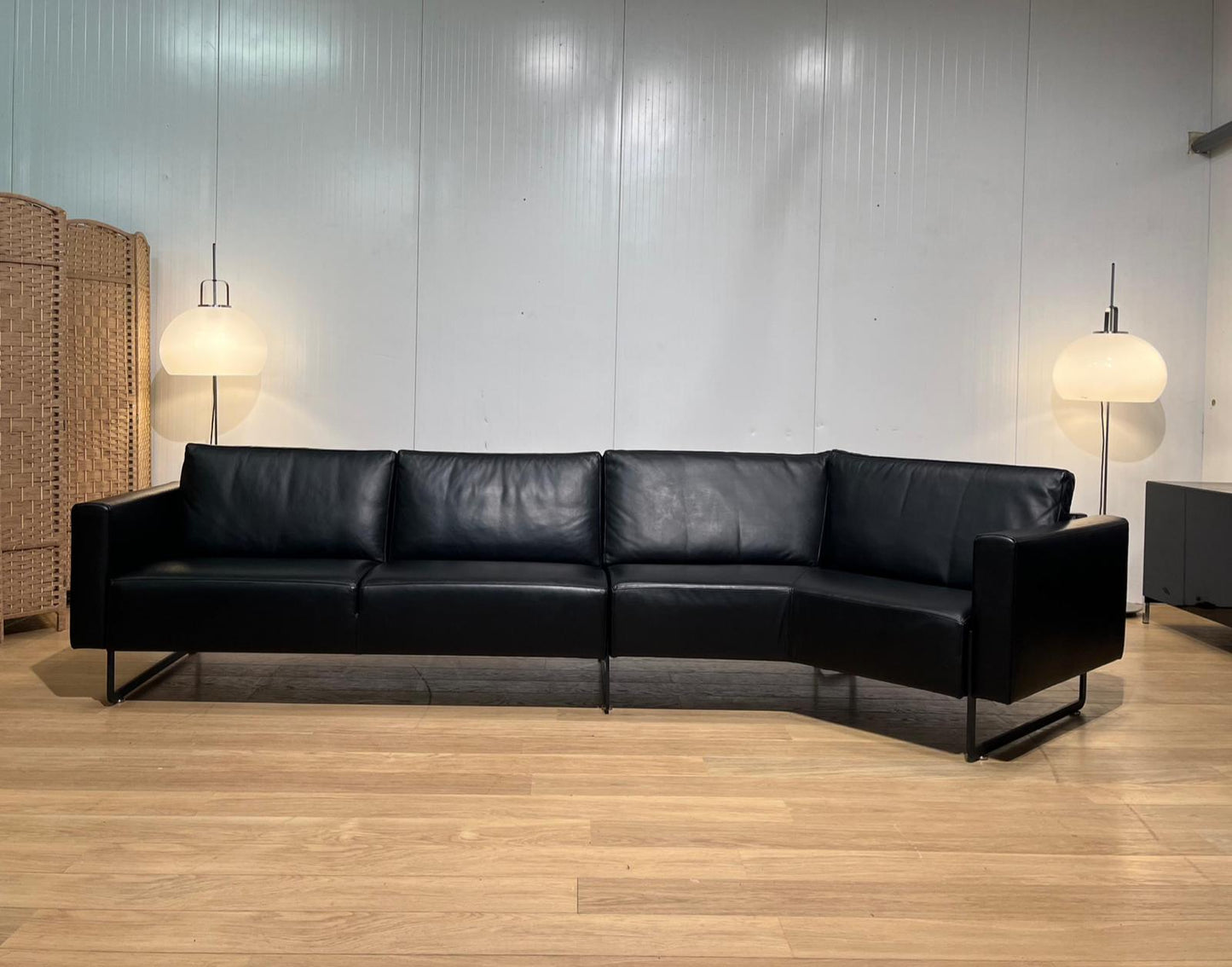 NIEUWSTAAT Artifort Mare Hoekbank Leer + GARANTIE
