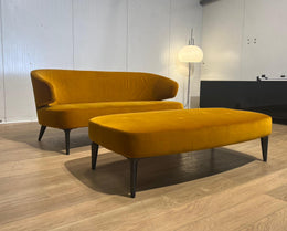 ZGAN Minotti Aston Bank + Hocker Fluweel Geel NP €11000