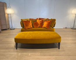 ZGAN Minotti Aston Bank + Hocker Fluweel Geel NP €11000