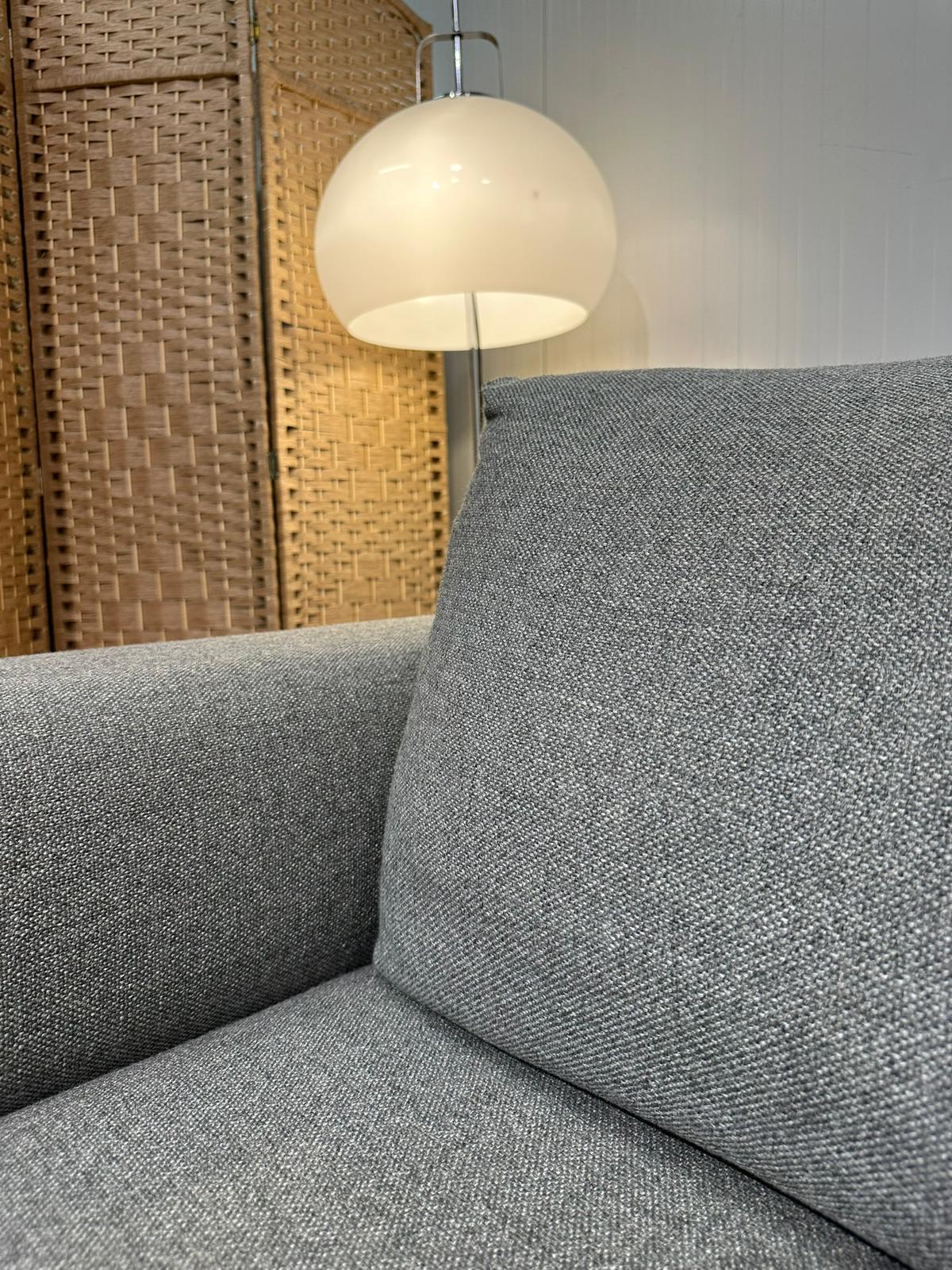 ZGAN Design on Stock Aikon Lounge Hoekbank Groot