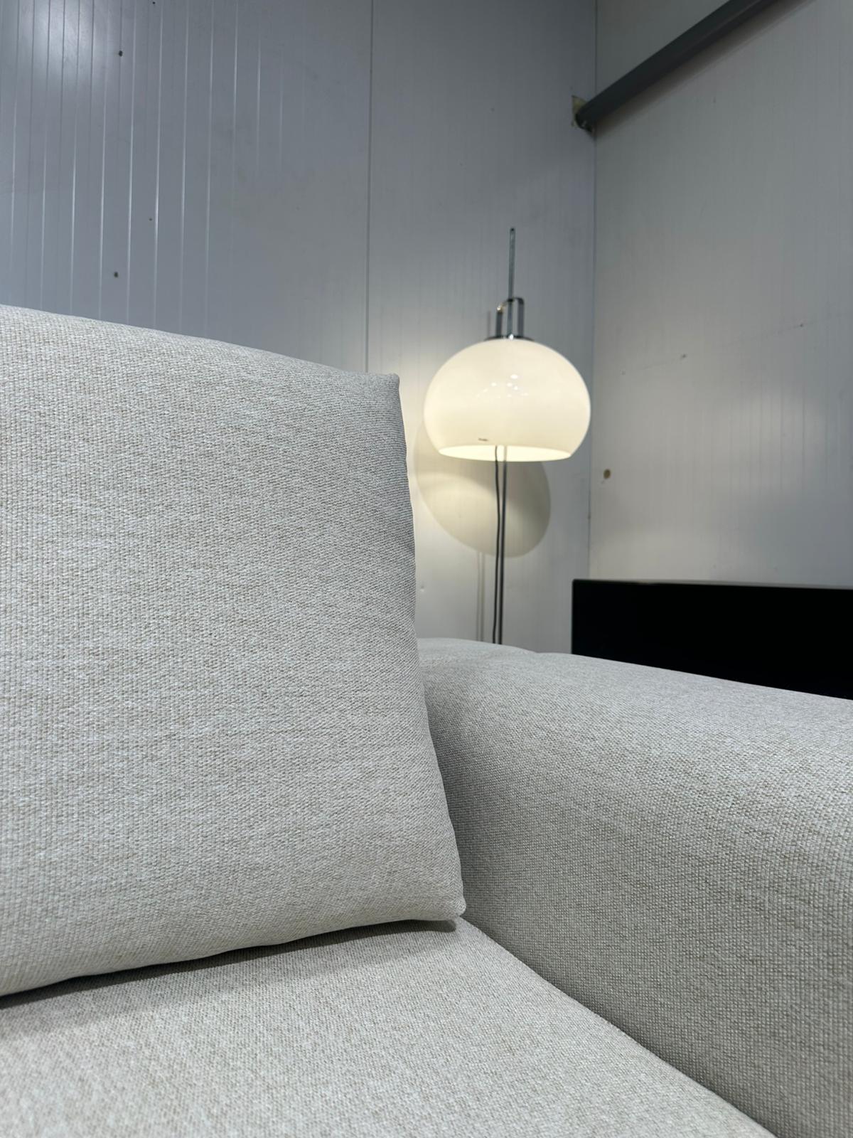 NIEUW GESTOFFEERD Flexform Groundpiece Hoekbank