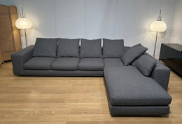 NIEUWSTAAT Minotti Freeman Hoekbank - NP €35.000