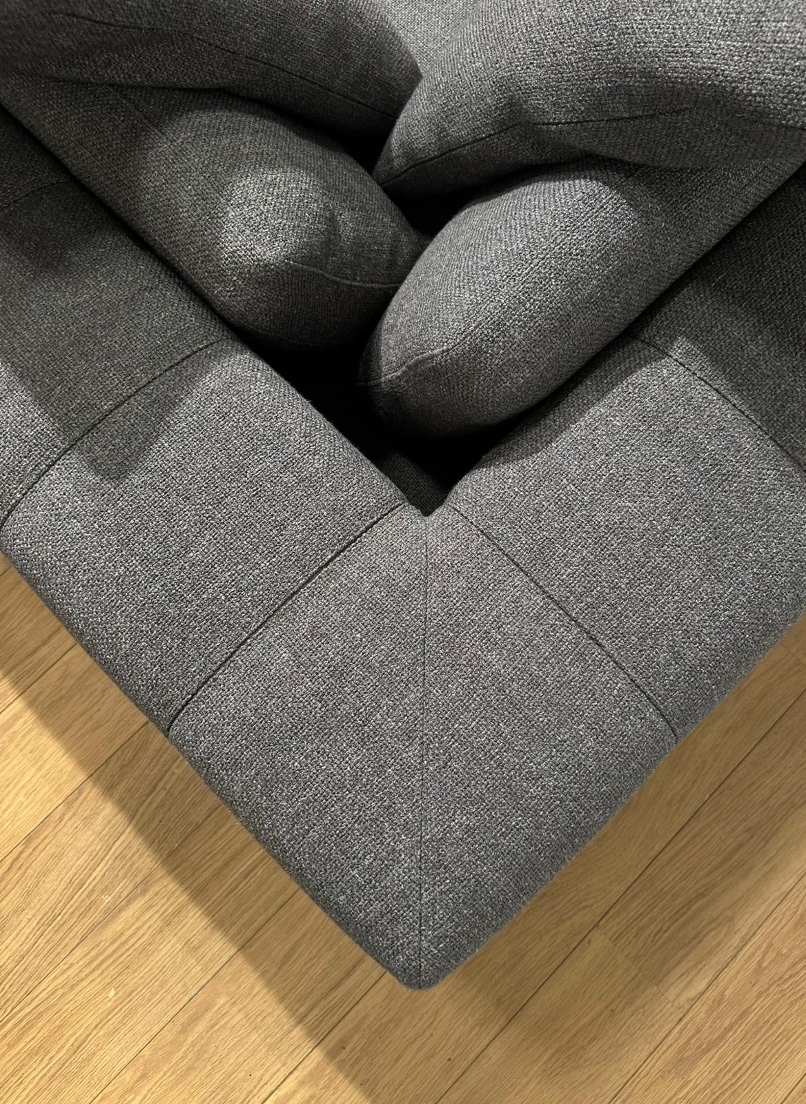 NIEUWSTAAT Minotti Freeman Hoekbank - NP €35.000
