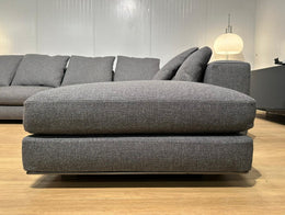 NIEUWSTAAT Minotti Freeman Hoekbank - NP €35.000