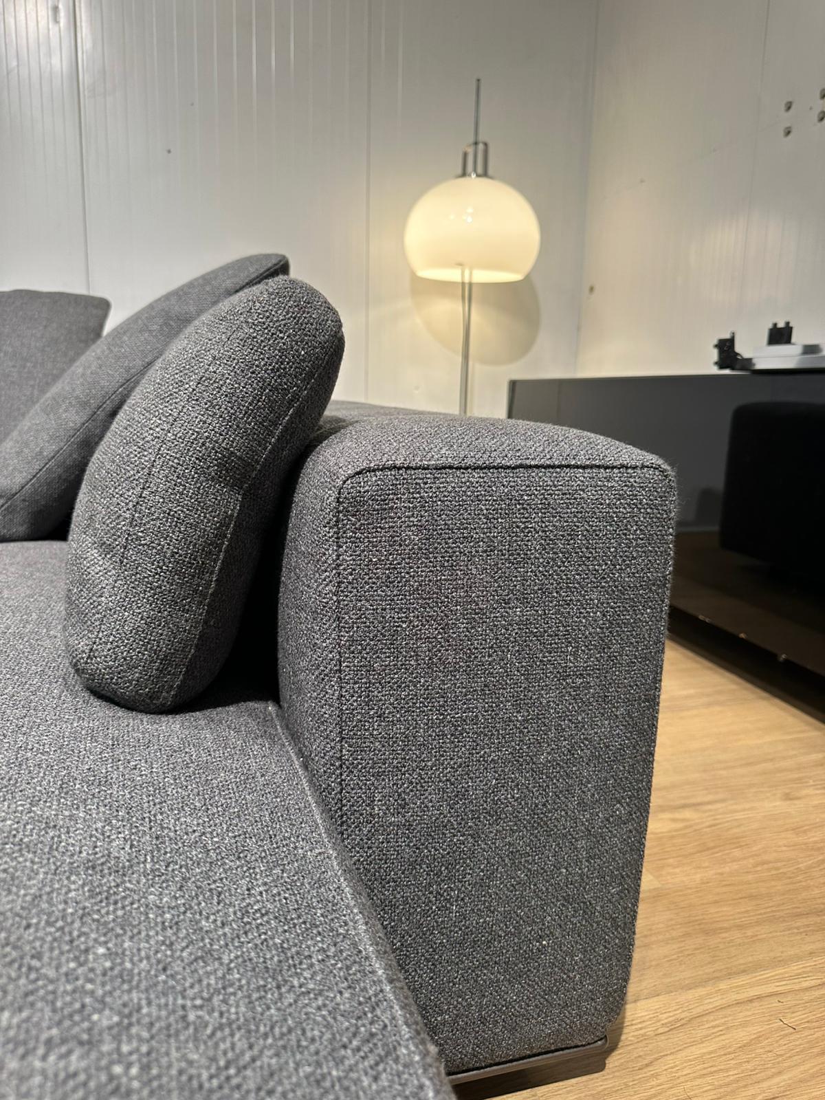 NIEUWSTAAT Minotti Freeman Hoekbank - NP €35.000