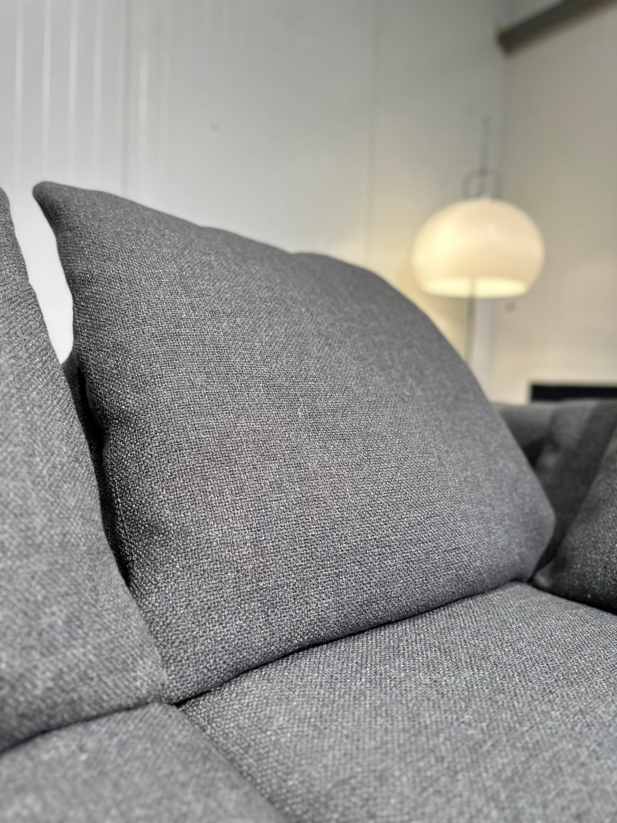NIEUWSTAAT Minotti Freeman Hoekbank - NP €35.000