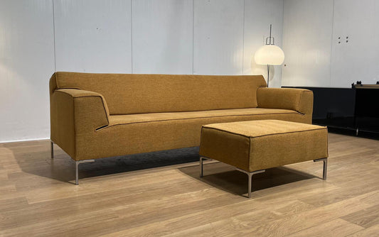 NIEUW GESTOFFEERD Design on Stock Bloq 4-Zits Okergeel