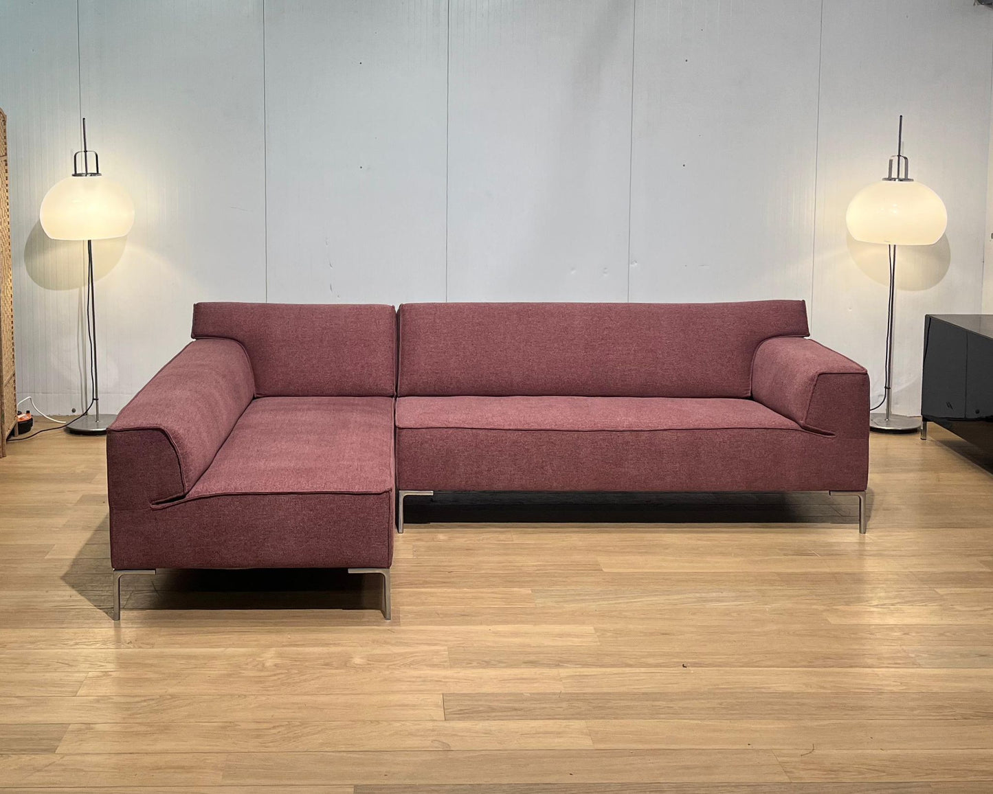NIEUW GESTOFFEERD Design on Stock Bloq Hoekbank Aubergine