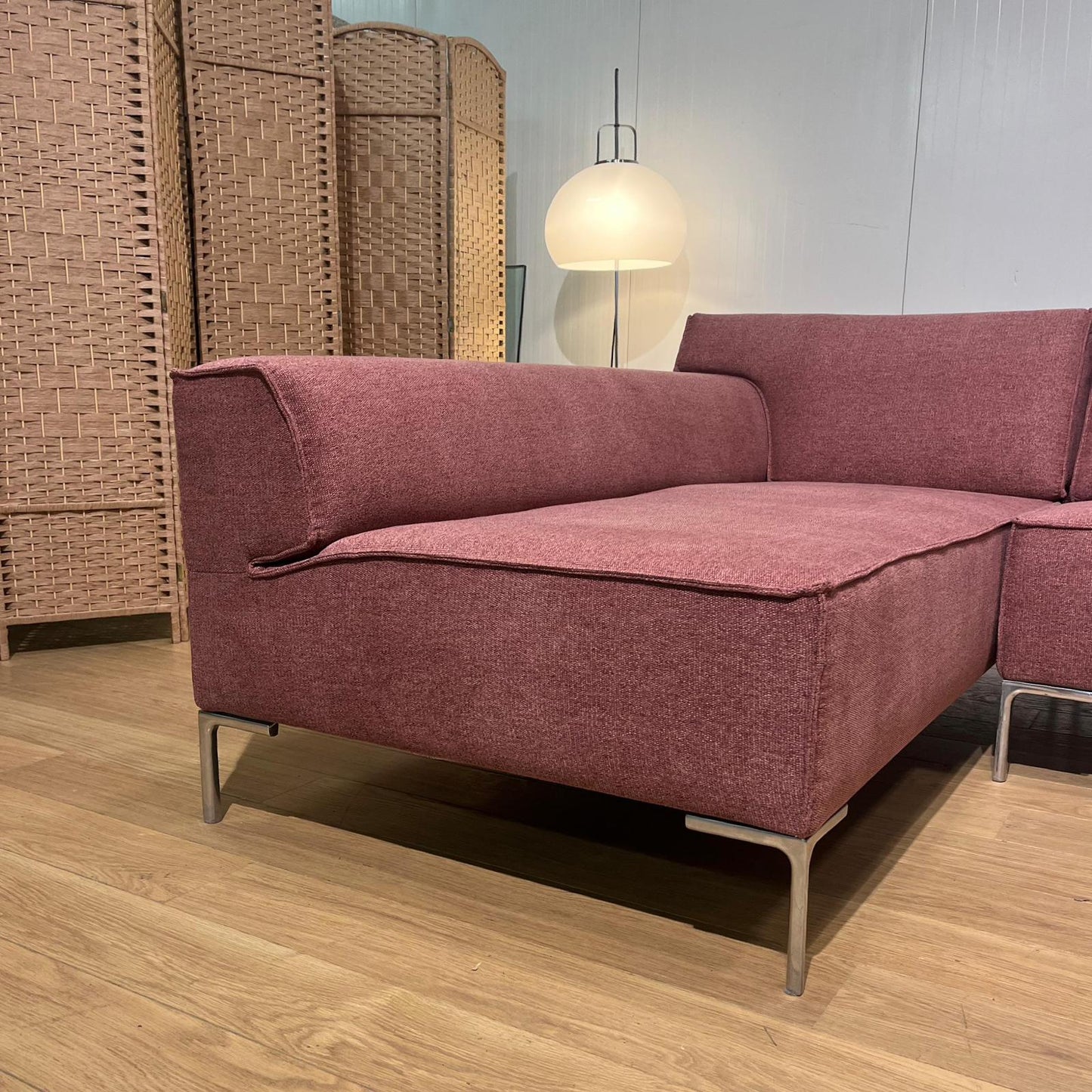 NIEUW GESTOFFEERD Design on Stock Bloq Hoekbank Aubergine