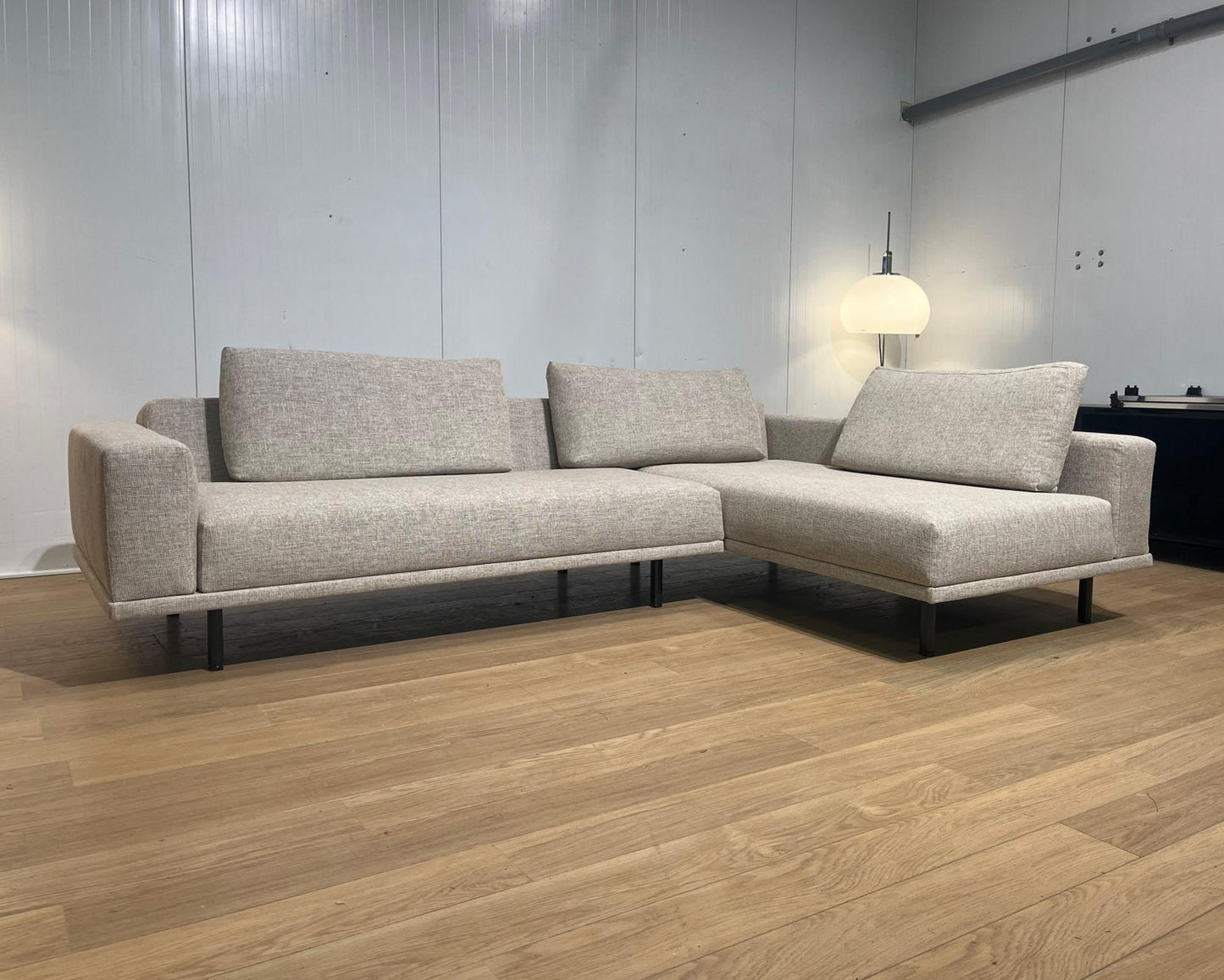 NIEUW GESTOFFEERD Design on Stock Cascade Hoekbank