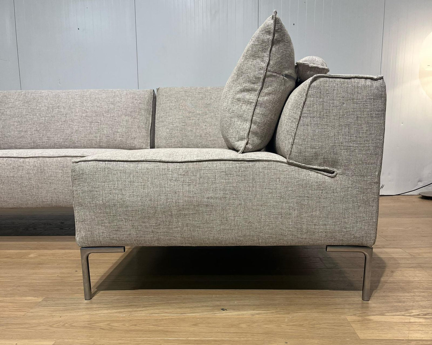 NIEUW GESTOFFEERD Design on Stock Bloq Hoekbank Ecru NP 7500