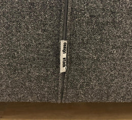 Design on Stock 2.5-Zits Bank Ploegwol Nieuwstaat