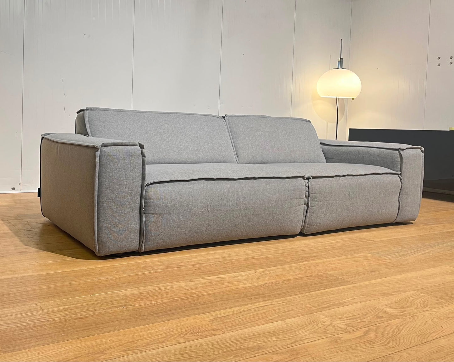 Fest Amsterdam 3-Zits Bank Kvadrat Lichtgrijs Nieuwstaat
