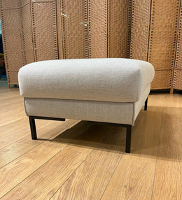 Design on Stock Aikon Lounge Hocker Ploegwol 03 Nieuwstaat