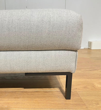 Design on Stock Aikon Lounge Hocker Ploegwol 03 Nieuwstaat