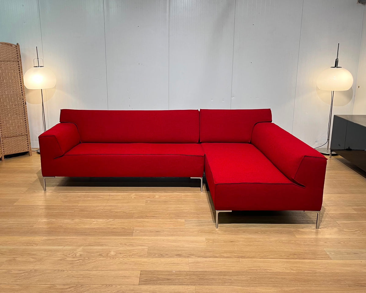 Design on Stock Bloq Hoekbank Ploegwol Rood Nieuwstaat