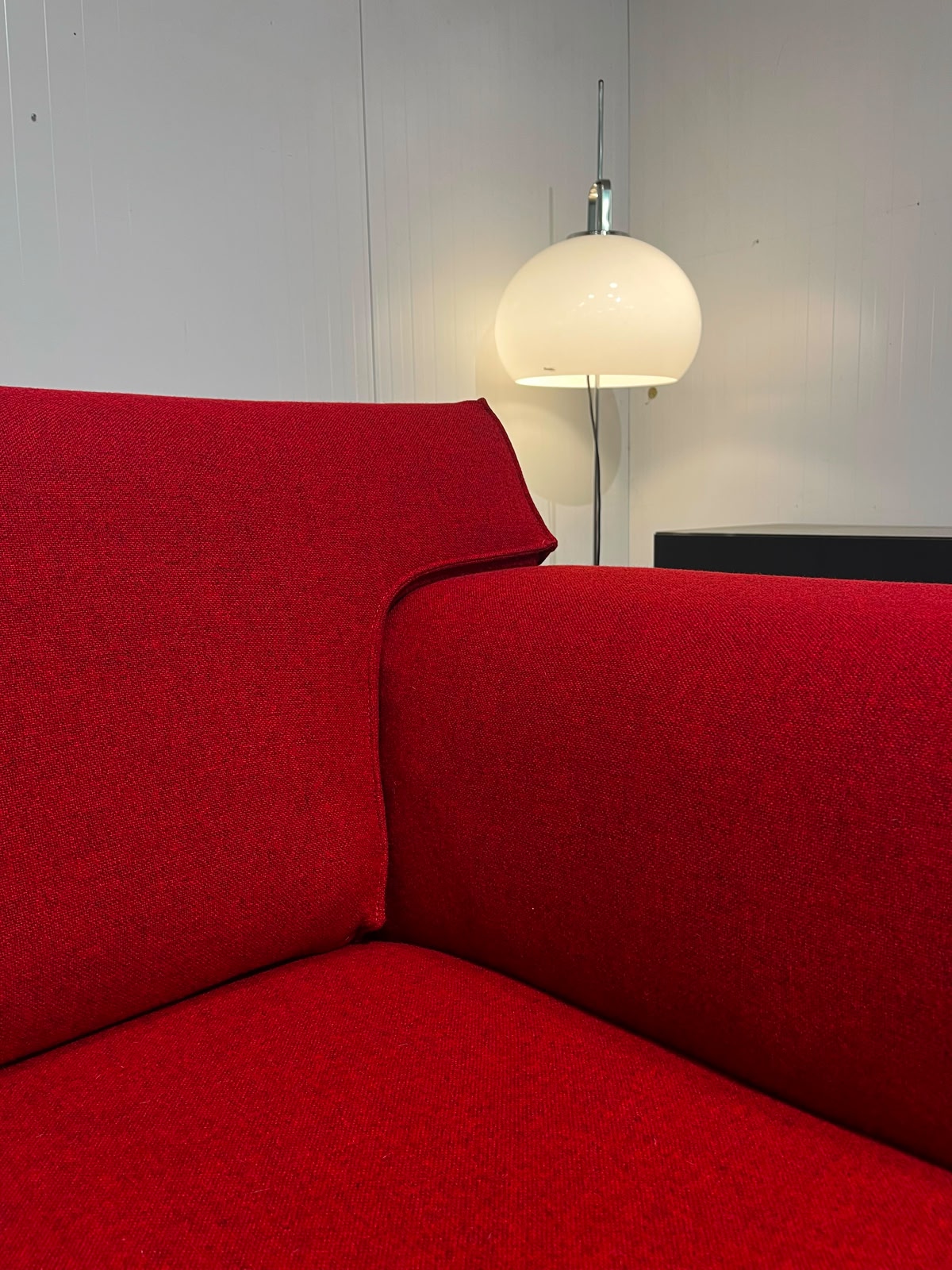 Design on Stock Bloq Hoekbank Ploegwol Rood Nieuwstaat