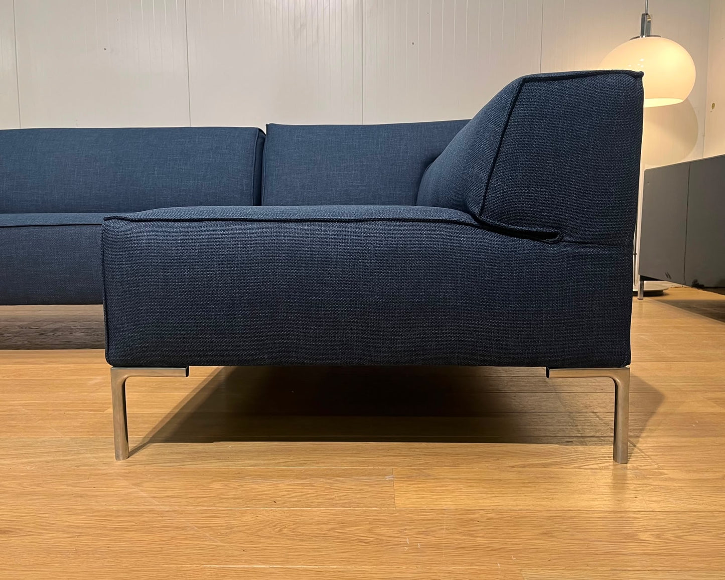 Design on Stock Bloq Hoekbank Blauw Nieuw Gestoffeerd Garantie