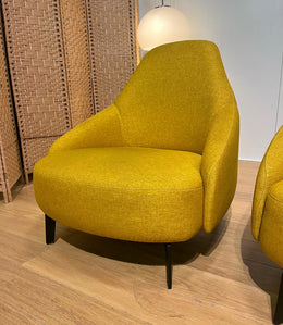 Nieuwstaat 4x Leolux Jill Fauteuil Geel