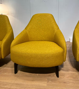 Nieuwstaat 4x Leolux Jill Fauteuil Geel