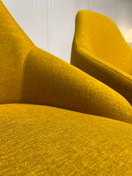 Nieuwstaat 4x Leolux Jill Fauteuil Geel