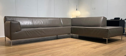 Design on Stock Bloq Hoekbank Leer Taupe Goede Staat