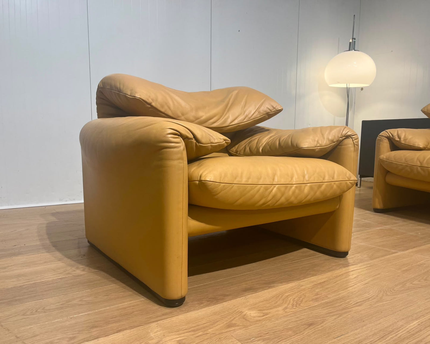 Nieuwstaat Cassina Maralunga Fauteuil Bruin Leer