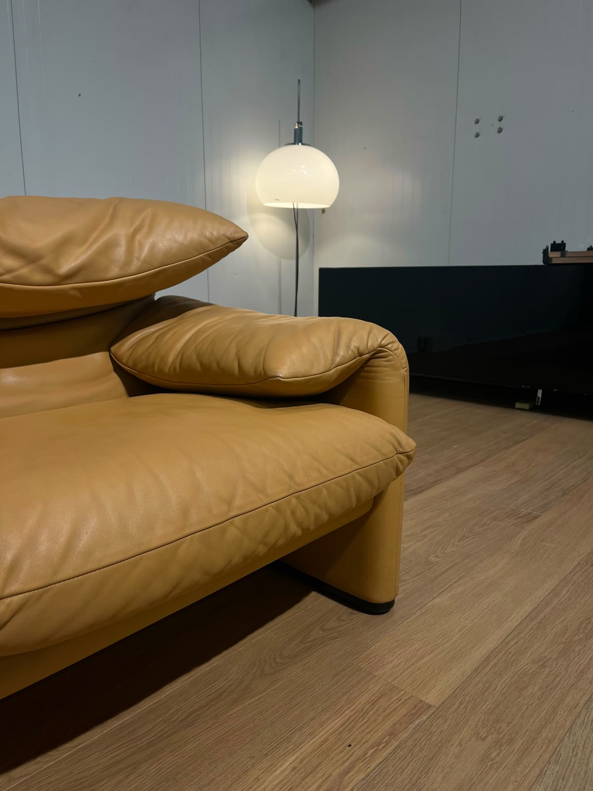 2x Nieuwstaat Cassina Maralunga 2-Zits Bank Bruin Leer