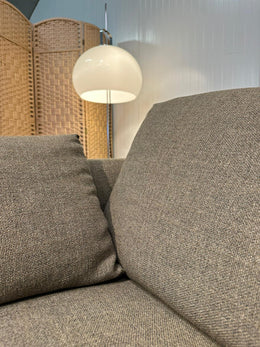 ZGAN Design on Stock Byen 5-Zits Taupe – NP: €6.500