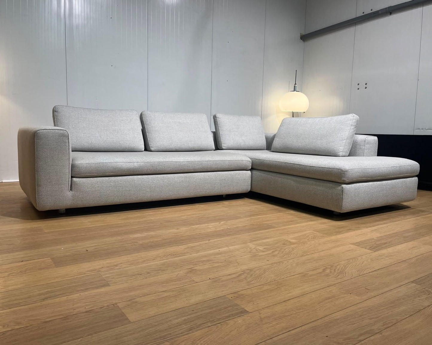 Nieuwstaat Design on Stock Vilaz Hoekbank - NP €9.500