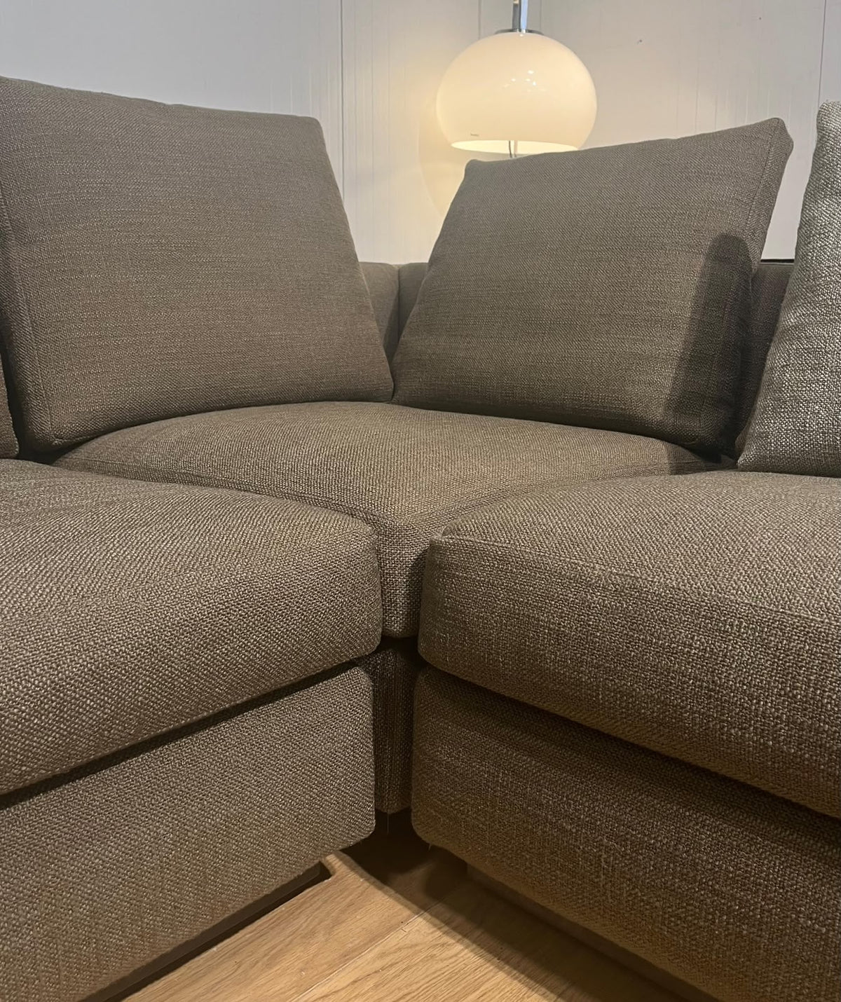 NIEUWSTAAT Minotti Andersen Hoekbank + Hocker + GARANTIE