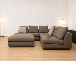 ZGAN Minotti Andersen Hoekbank Taupe + Hocker - NP €35.000