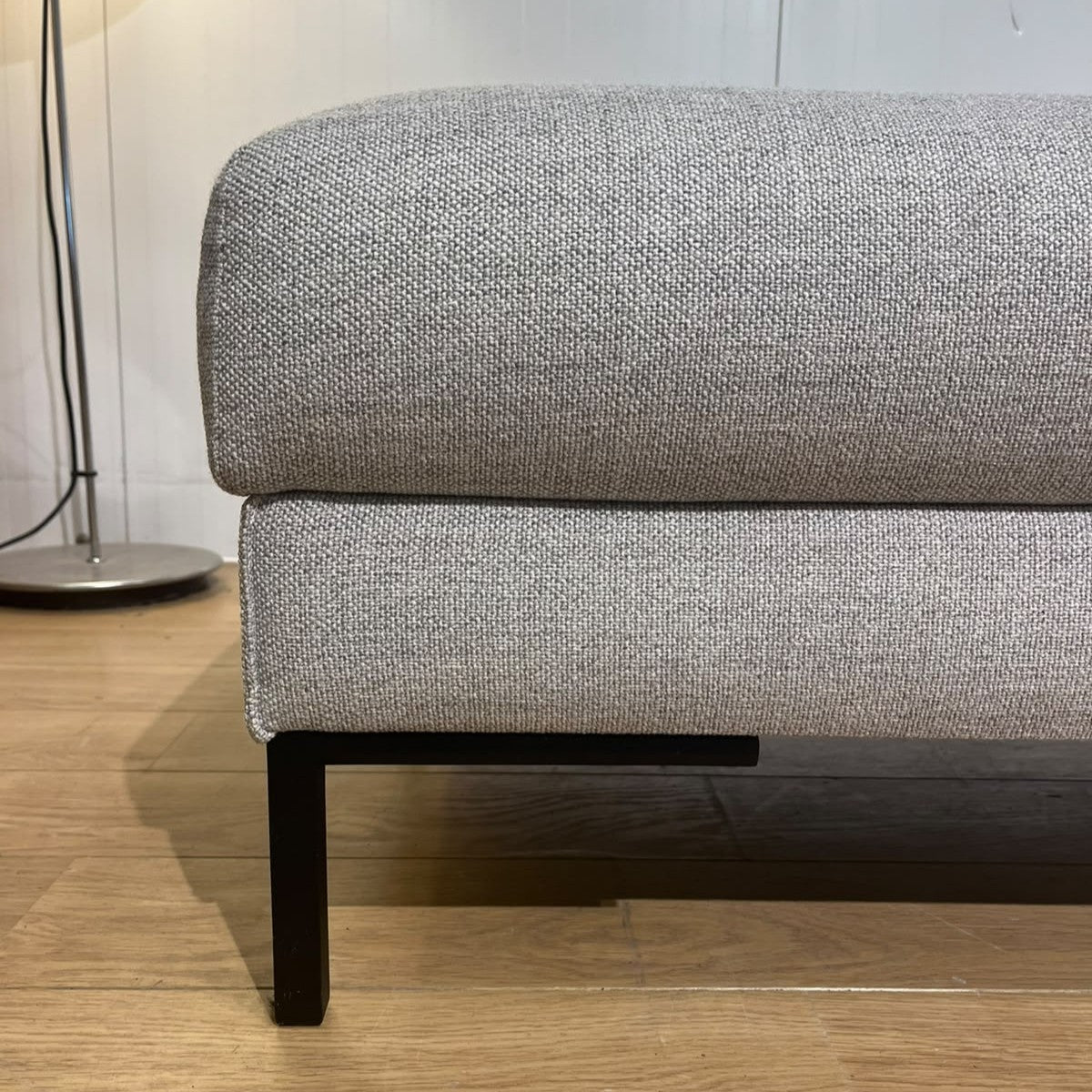 NIEUWSTAAT Design on Stock Aikon Hocker + GARANTIE